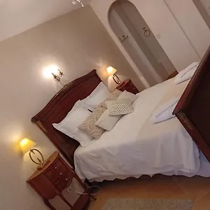 La Porte Dorée... Maison d'hôtes Saint-Nicolas-de-la-Grave