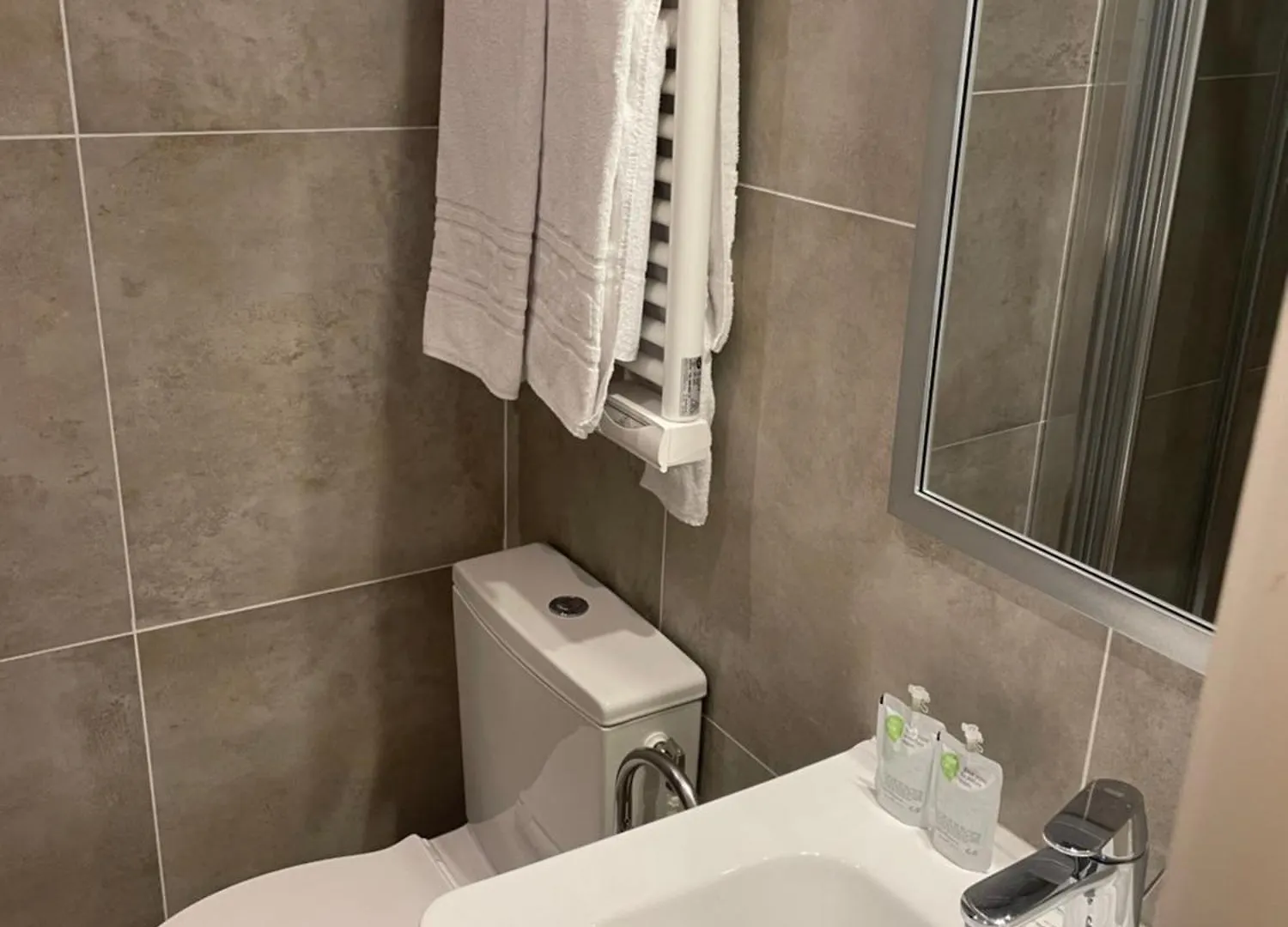 Hotel Azur Lyon 2*,  France