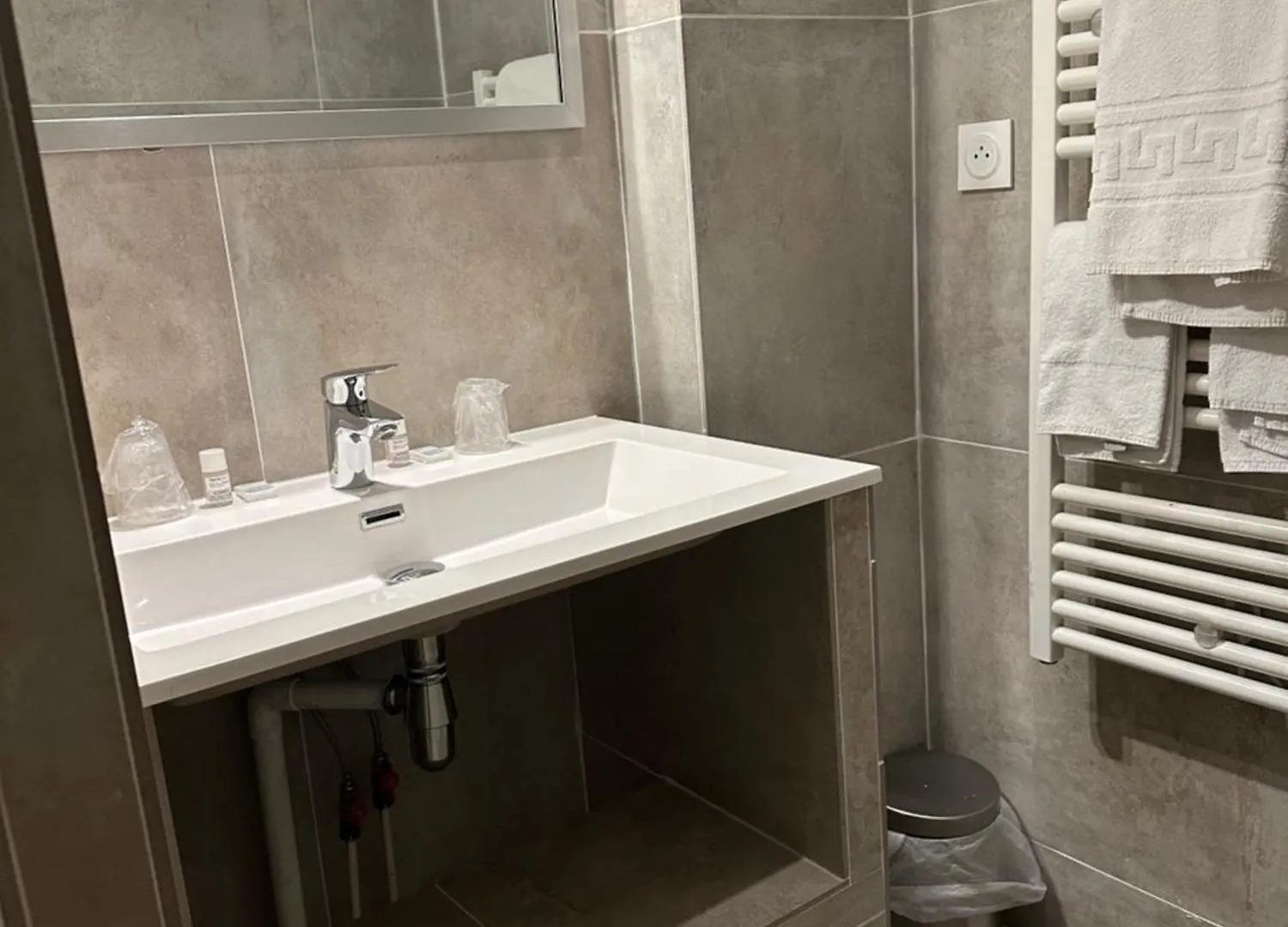 Hotel Azur Lyon 2*,