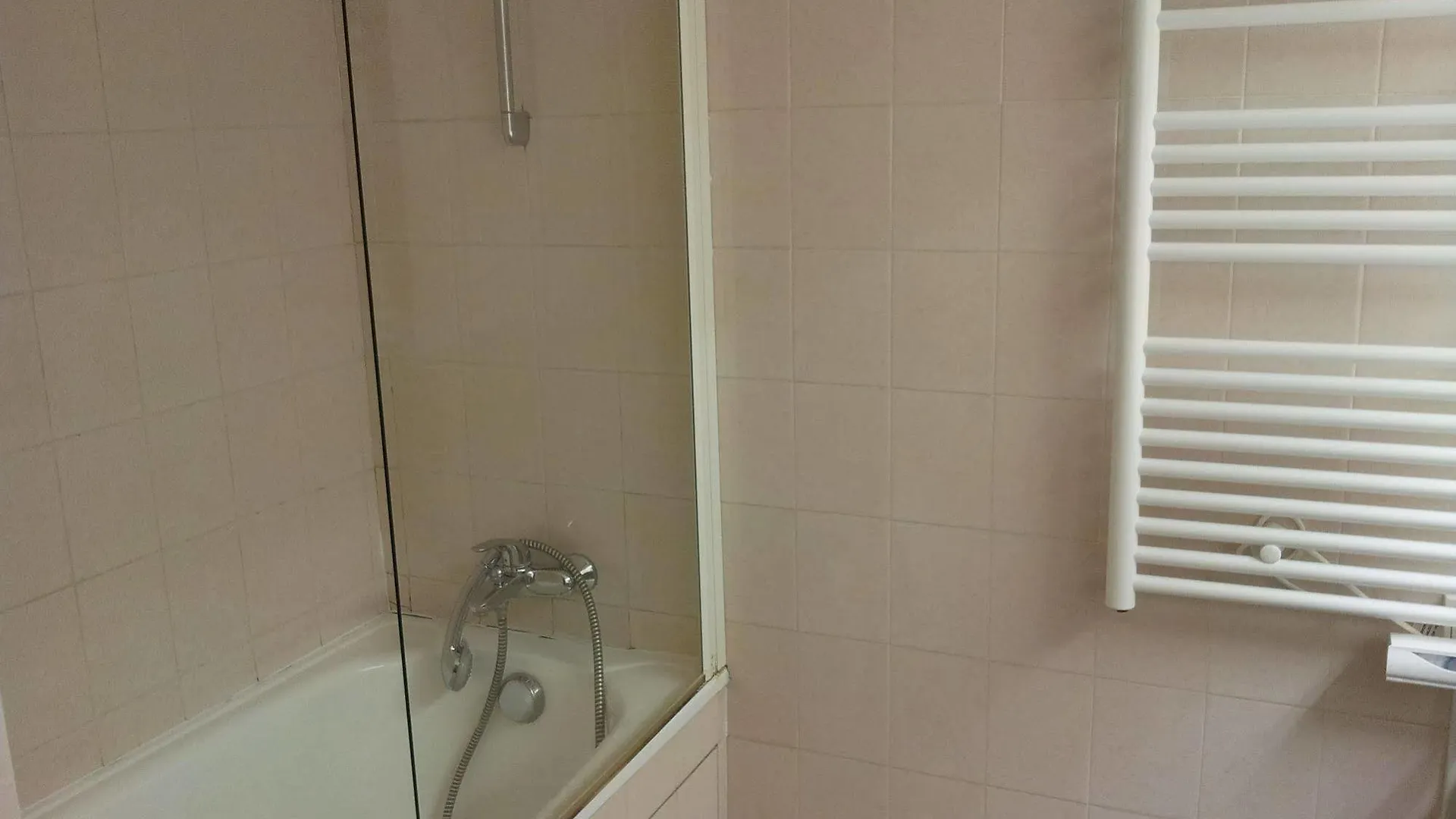 Hotel Azur Lyon 2*,  France