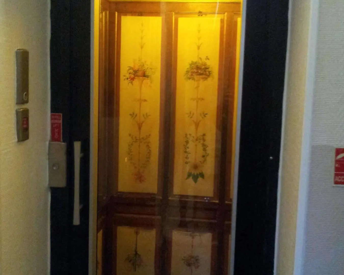 Hotel Azur Lyon 2*,